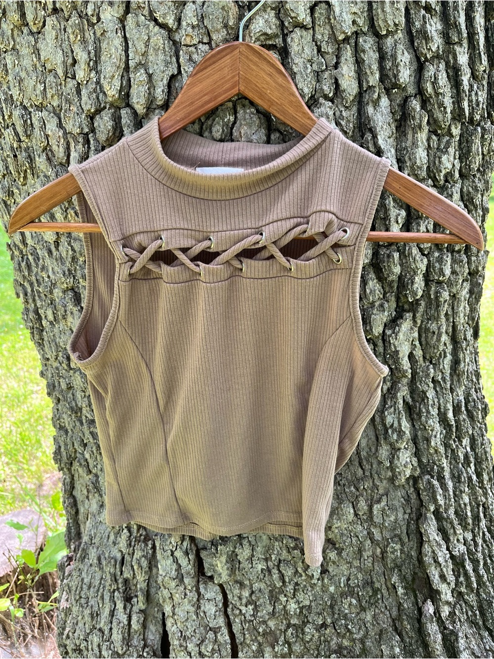 ⭐️Dilusso Cropped Tank in size M
